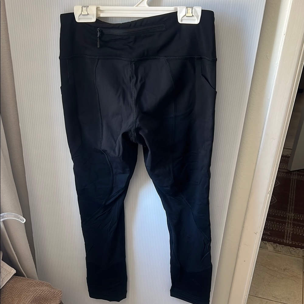 Black lululemon leggings